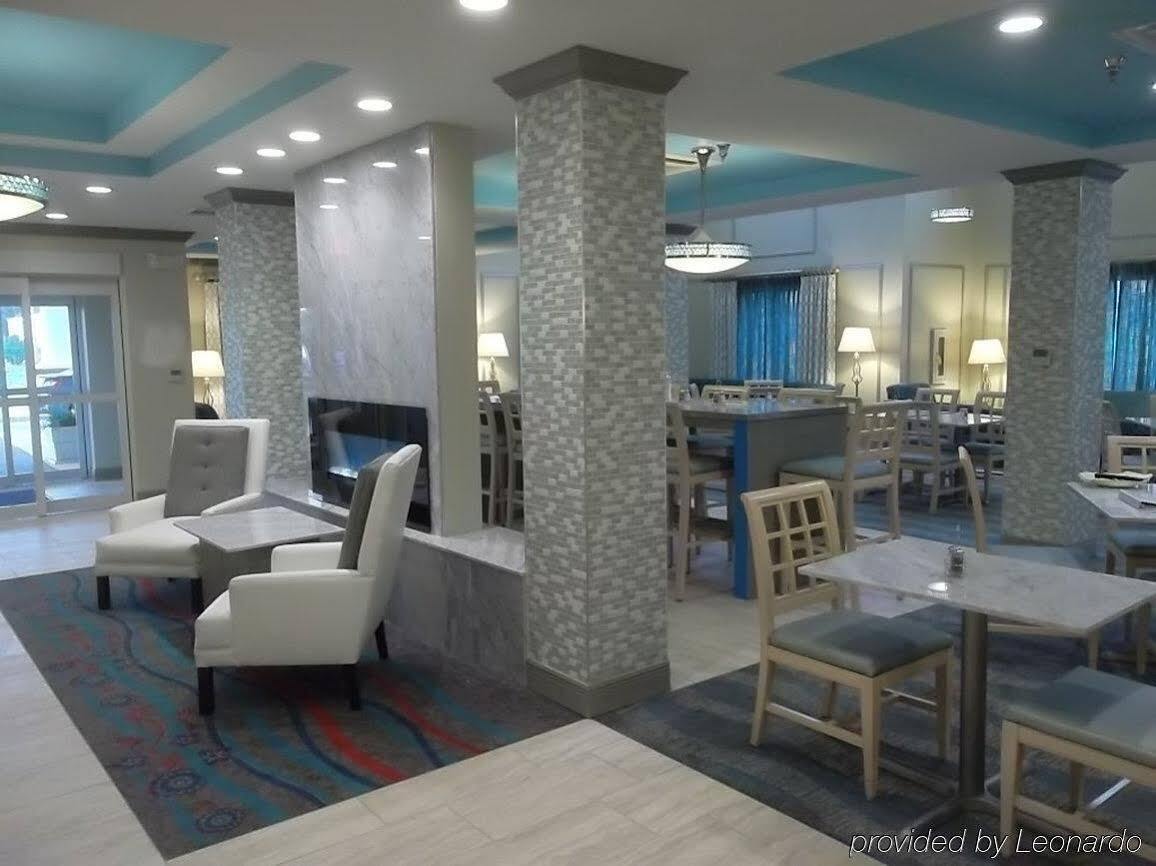 Holiday Inn Express & Suites Brookhaven By Ihg Exterior photo